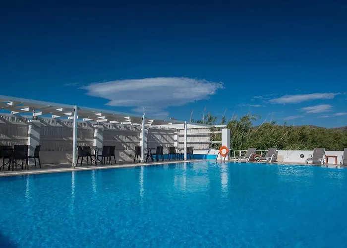 Naxos Holidays Отель