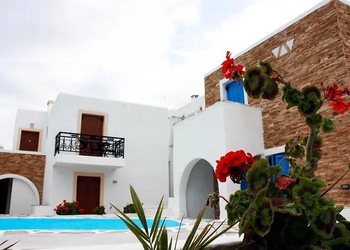 Отель Naxos Holidays