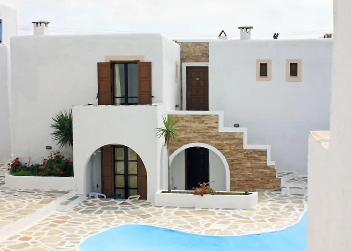 Отель Naxos Holidays