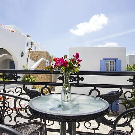 فندق Naxos Holidays 3*