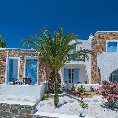 Naxos Holidays فندق