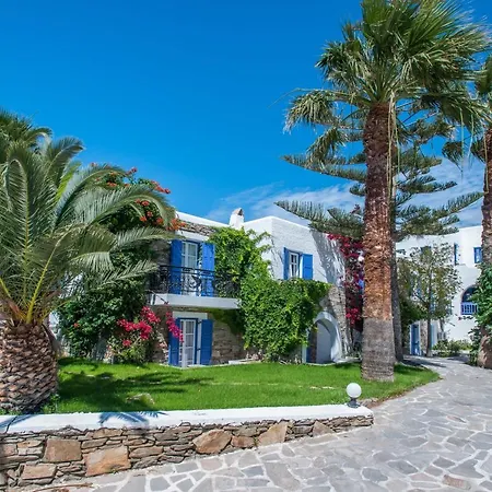 纳克索斯假日酒店 3*