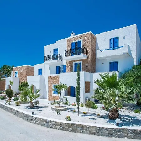 Naxos Holidays فندق 3*