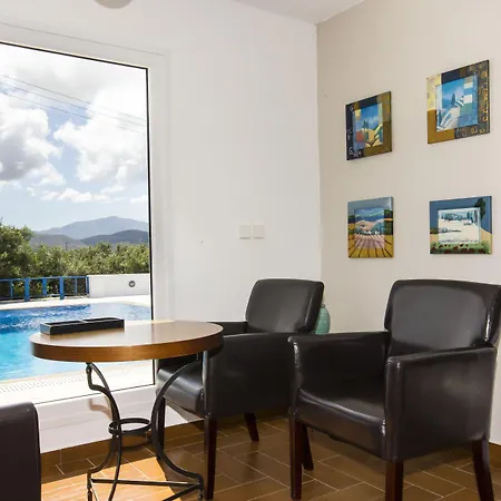 纳克索斯假日酒店 Naxos City