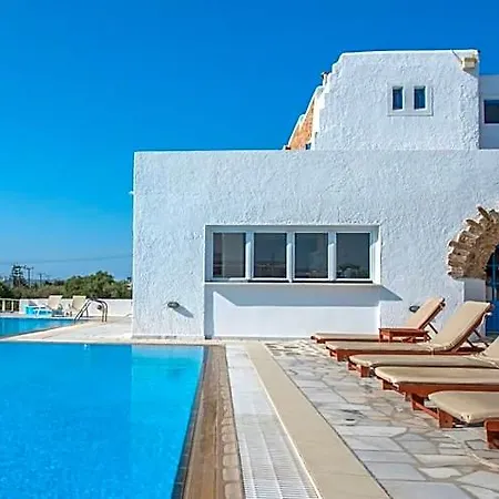 Naxos Holidays Szálloda 3*