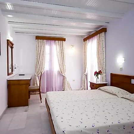 Naxos Holidays 3*