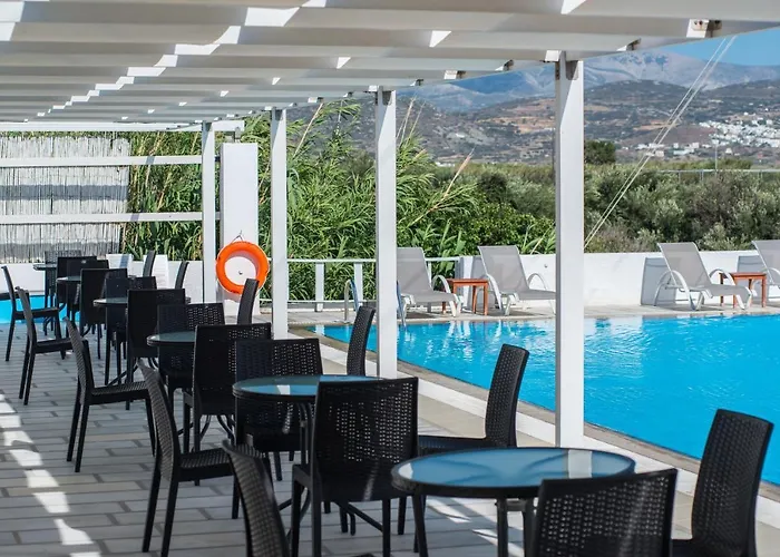 纳克索斯假日酒店 Naxos City