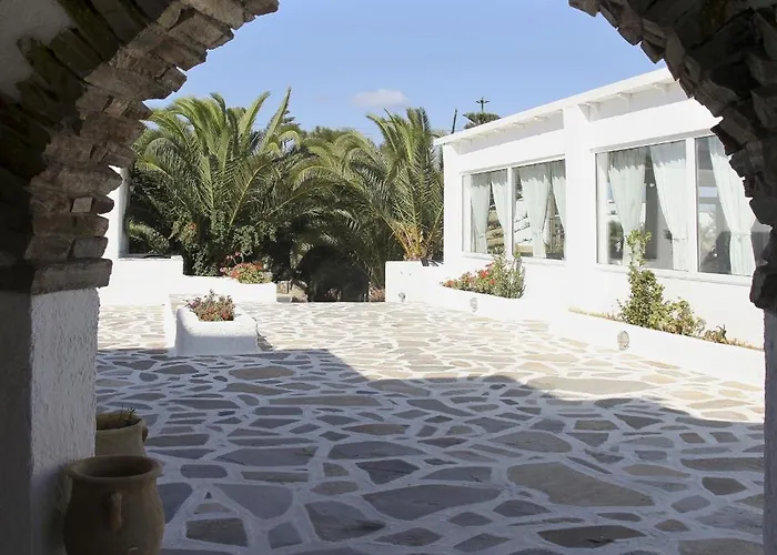 纳克索斯假日酒店 Naxos City