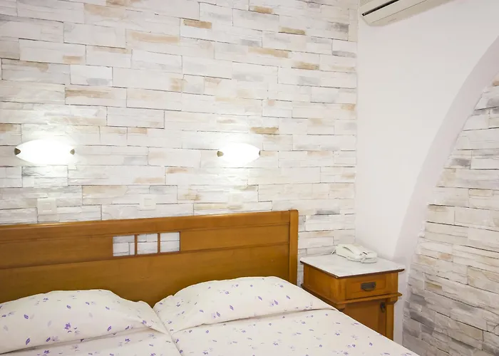 纳克索斯假日酒店 Naxos City